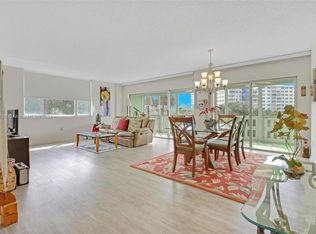 4001 Hillcrest Dr APT 301, Hollywood, FL 33021