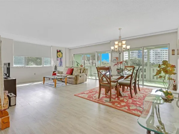 4001 Hillcrest Dr APT 301, Hollywood, FL 33021