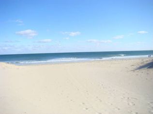 19 I St APT 17, Hampton, NH 03842