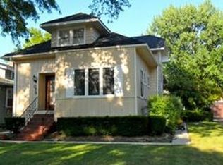 379 N Maple Ave, Elmhurst, IL 60126