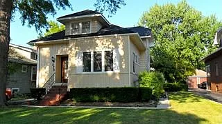 379 N Maple Ave photo 1