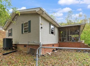 35 Hollan Ln, Hazard, KY 41701