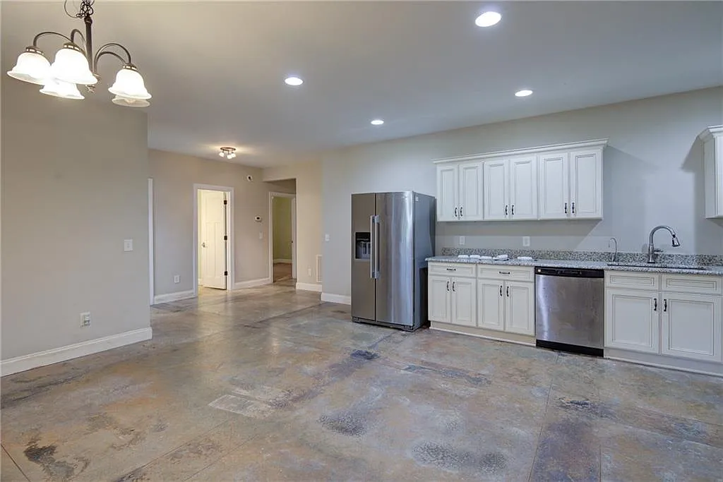 8365 Wallace Wood Rd — Photo 4