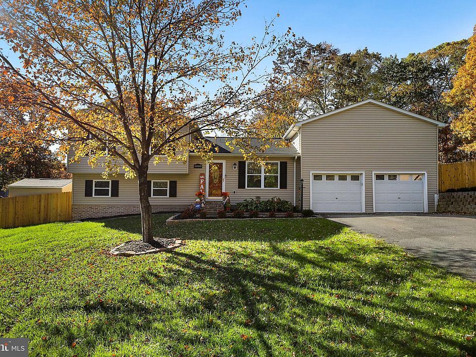 1st image of 10800 Chesterwood Dr