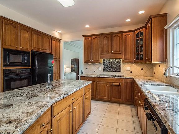 2nd image of 8199 Fernleaf Ct