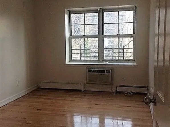 3403 Riverdale Avenue image 10 of 12