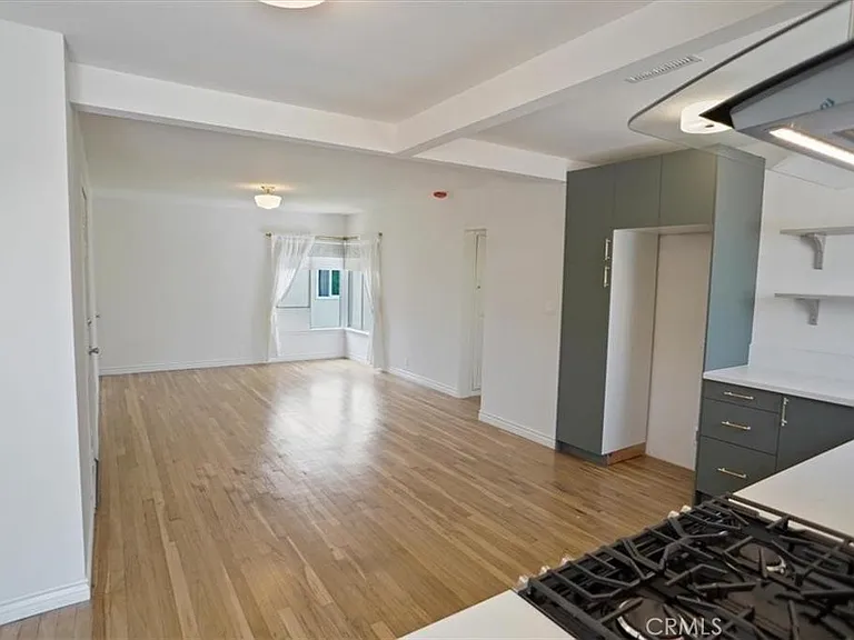 4132 Toluca Lake Ave — Photo 3