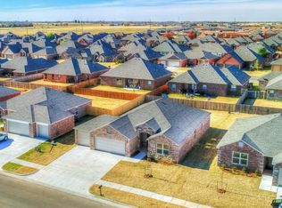4716 Fieldstone Dr, Mustang, OK 73064