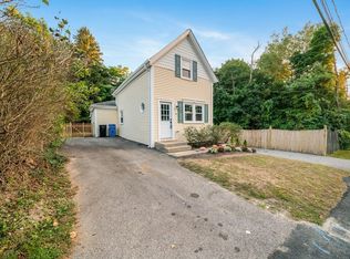 14 Auburn St, Whitman, MA 02382