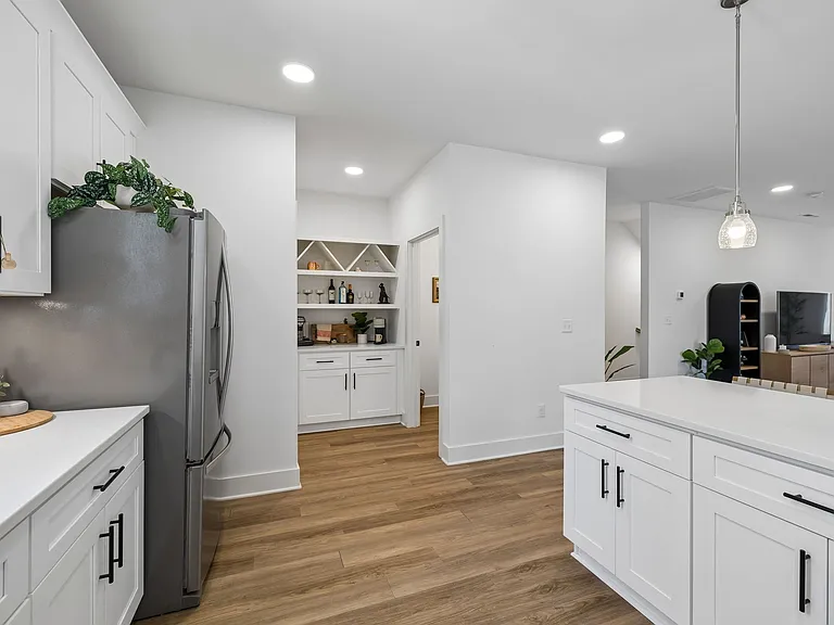 700 N Dupont Ave #310A — Photo 23