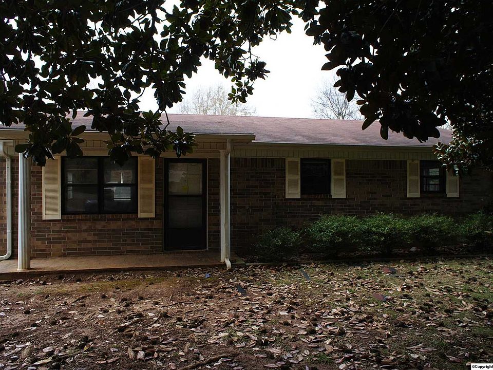 1st image of 211 Livingston Ln