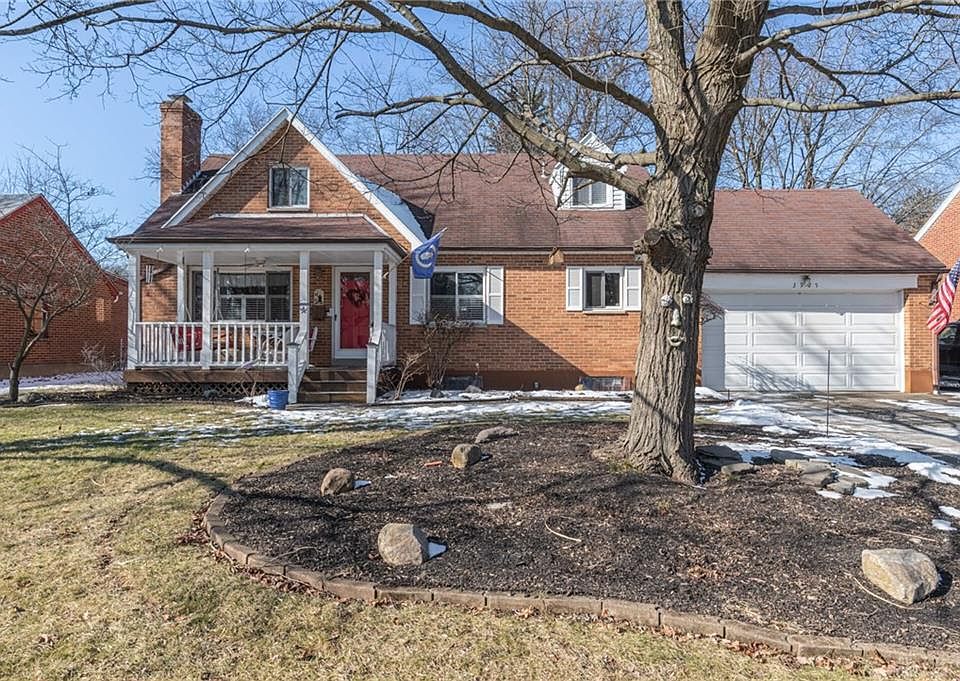 1st image of 3925 Strathmoor Dr