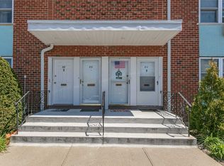 86 Farber Dr #W, West Babylon, NY 11704