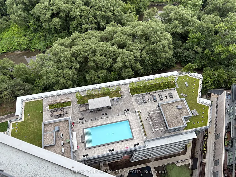 10 Park Lawn Rd #2404 — Photo 13