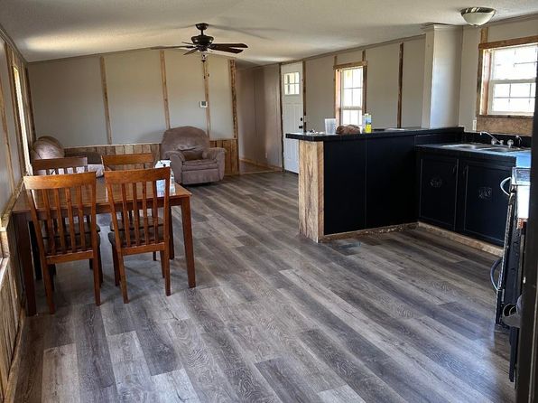 9180 Charlie Birger Ln, Marion, IL 62959