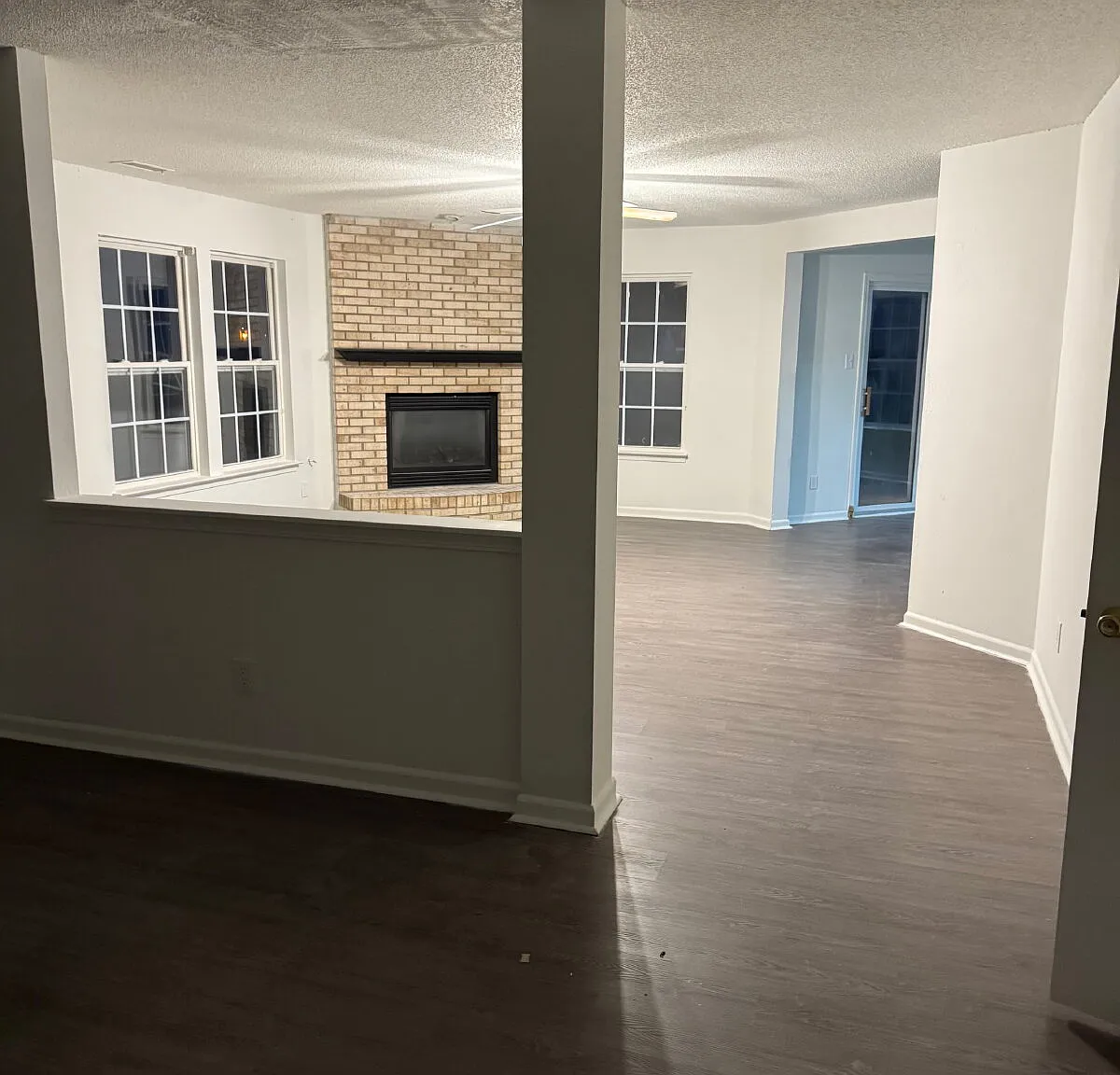 4 bed, 2.5 bath, 2354 sqft, $1,900 — Photo 3