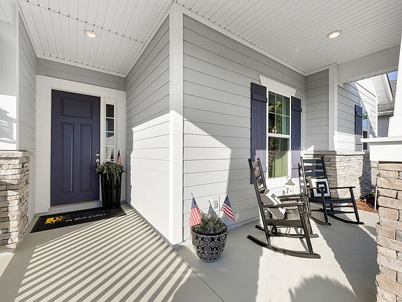 Ellaville Model - Front Porch 1