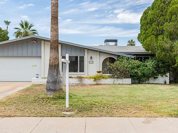 2nd image of 2224 W Catalina Ave