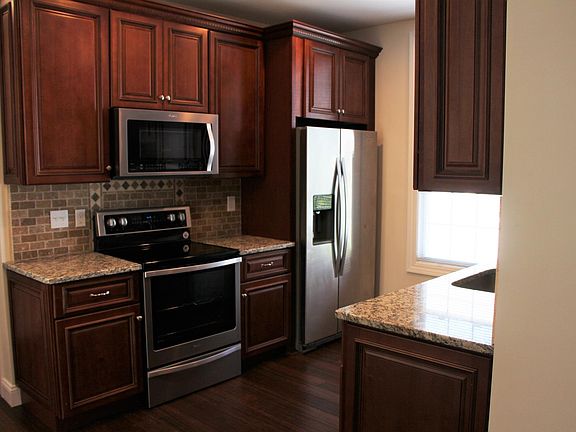 3rd image of 150 Washington St #2