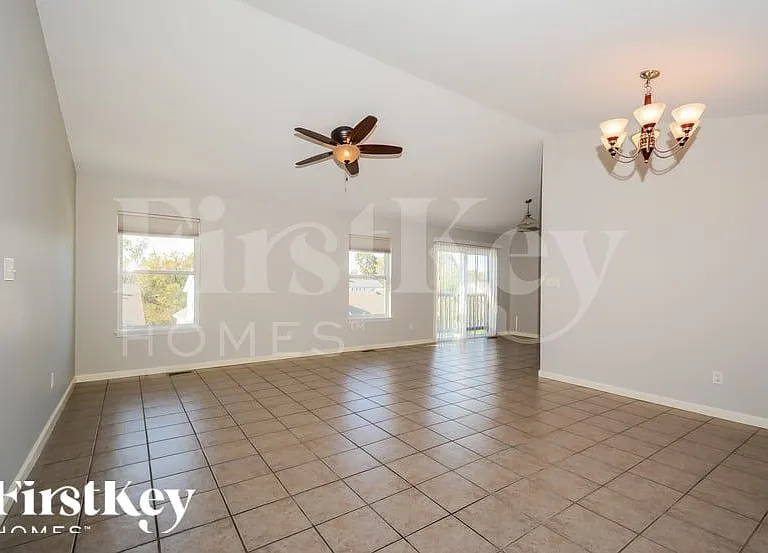 44 Spring Borough Ct — Photo 4