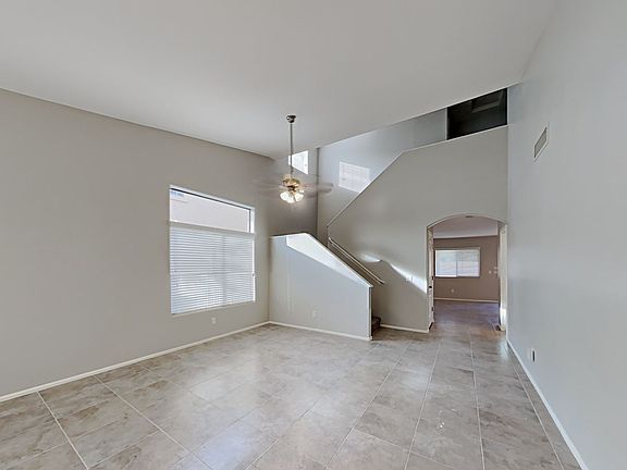 5th image of 40798 W Thornberry Ln