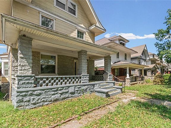 3rd image of 330 Jackson Ave