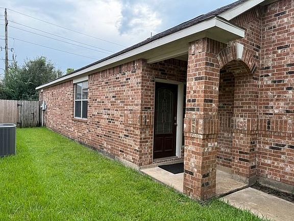 3rd image of 13212 Castlewind Ln