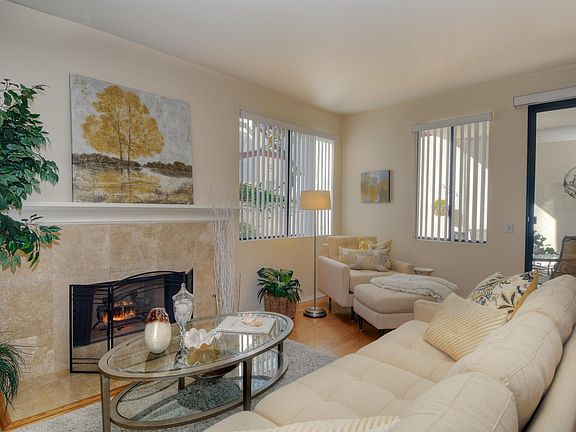 4th image of 701 Kettner Blvd Unit 77