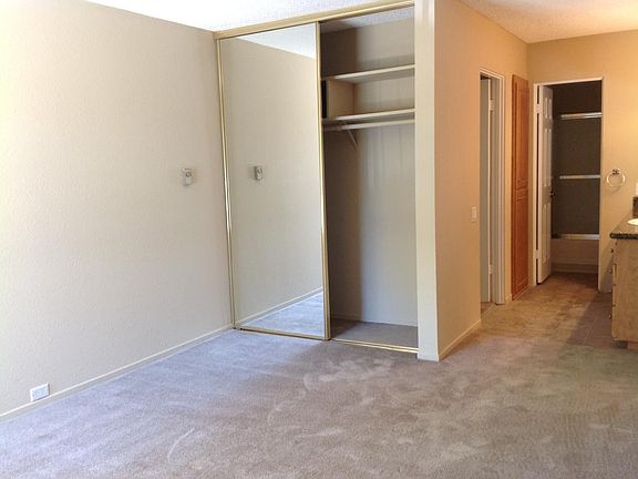 5th image of 1519 2nd St APT D209
