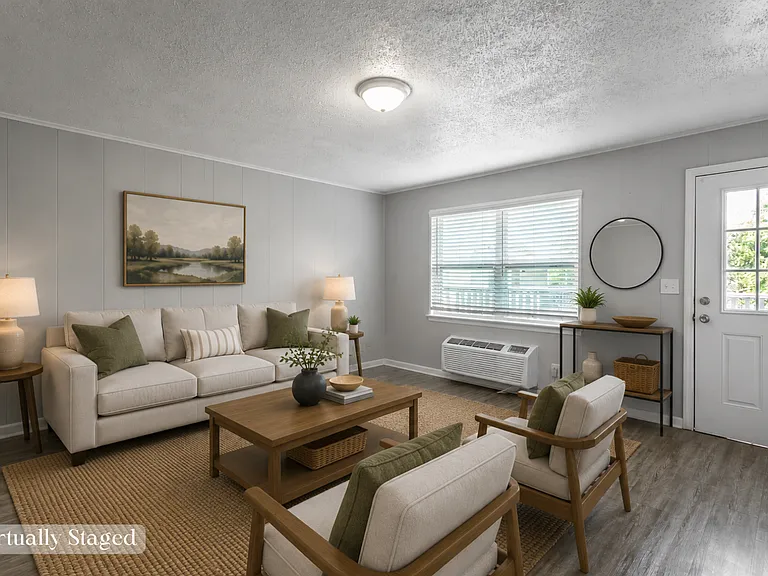 Comfortable Living at 112 Van Cleve Street — Photo 3