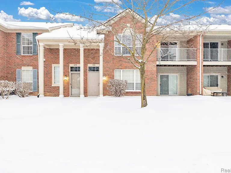 8208 Chesapeake Cir — Photo 1