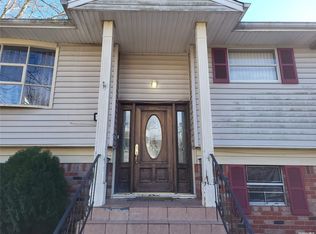 1316 Luddington Rd, East Meadow, NY 11554