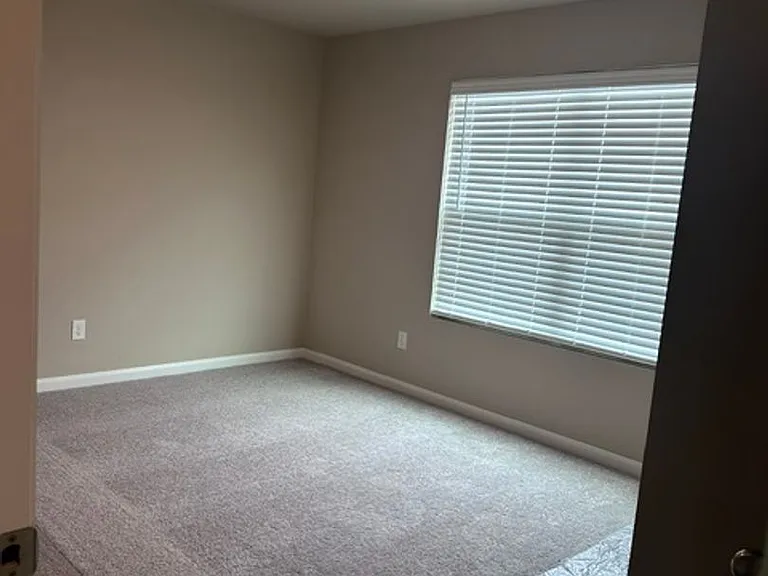 8105 Solare Pl — Photo 9