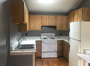 621 E Locust St, Bloomington, IL 61701