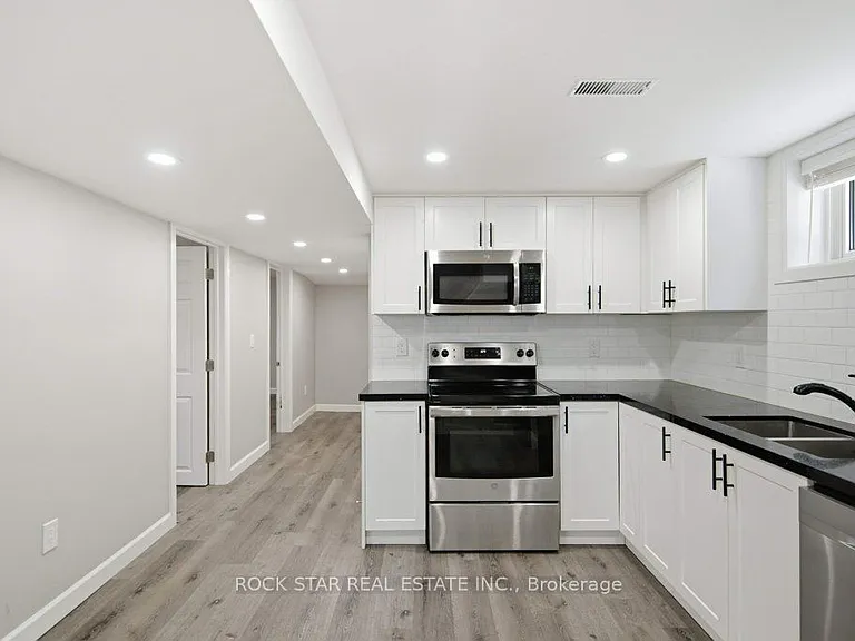 43 Maitland St #LOWER — Photo 12