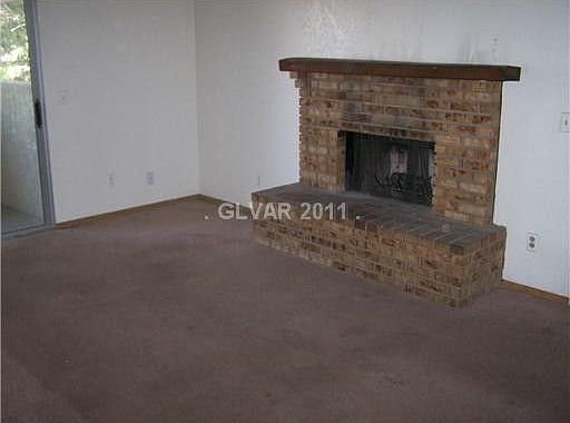 5th image of 2941 Country Manor Ln APT 133