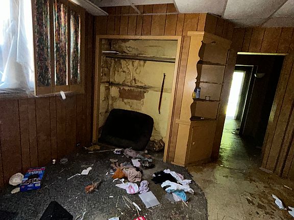 5th image of 2209 Edwards St