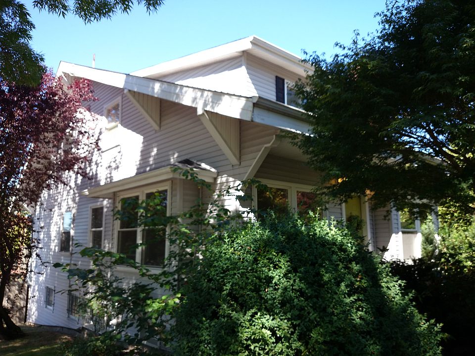 2nd image of 1815 30th Ave S