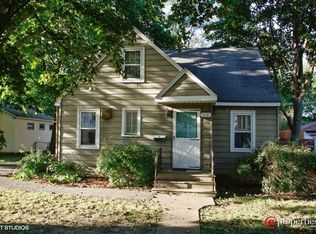712 Mohawk Dr, Round Lake Heights, IL 60073