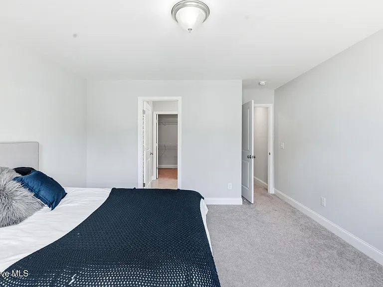4406 Finch Ln — Photo 26