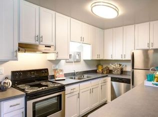 3871 Sherbourne Dr APT M, Oceanside, CA 92056