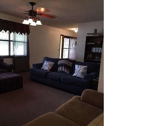 4th image of 502 W Electric Ave