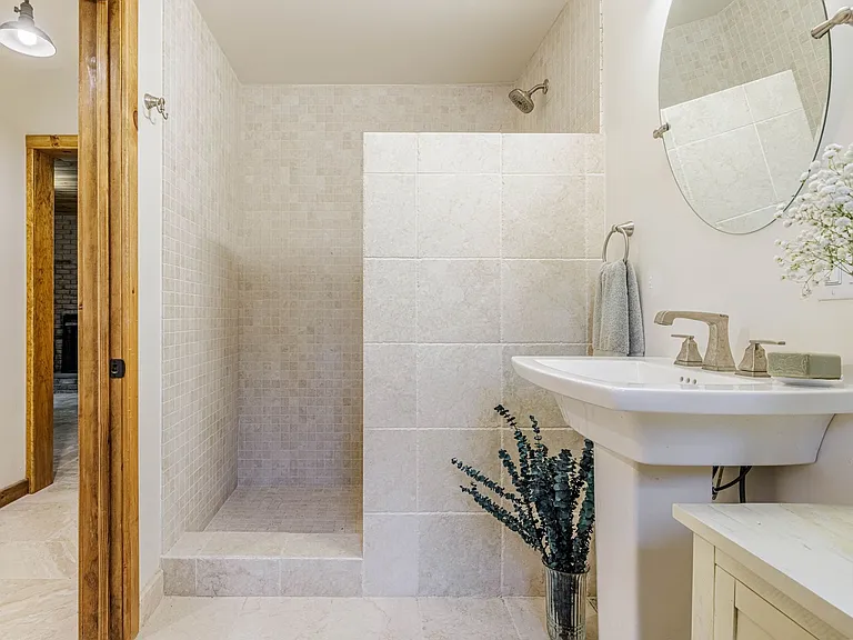10 Purdy Hollow Rd — Photo 32