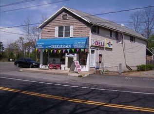 371 Lakeland Ave, Sayville, NY 11782