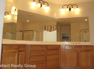 8121 Bay Dunes St, Las Vegas, NV 89131