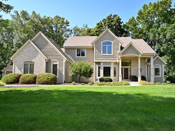 36833 Stillwater DRIVE, Summit, WI 53066