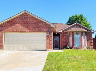 3430 Mayhill Ct, Arlington, TX 76014