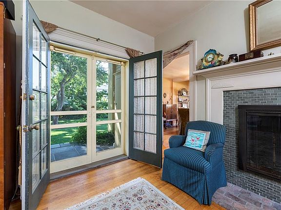 4th image of 176 Water St #3
