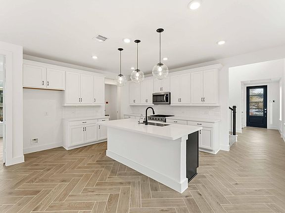 4th image of 5635 Birchwood Glen Drive