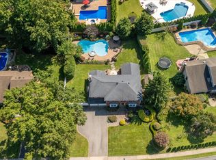 19 Timber Ridge Dr, Commack, NY 11725